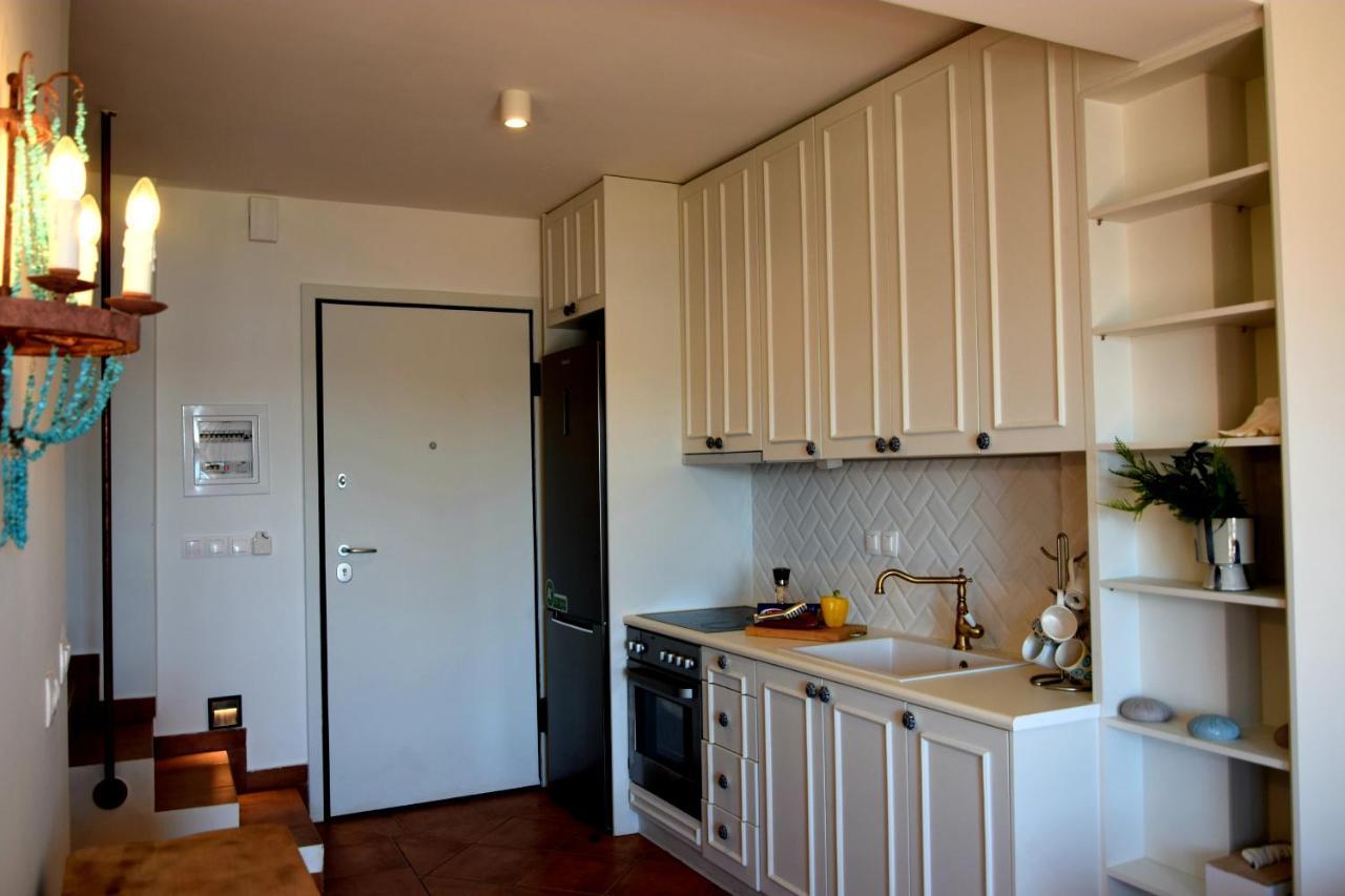 Perigiali Suite นีดรี ภายนอก รูปภาพ