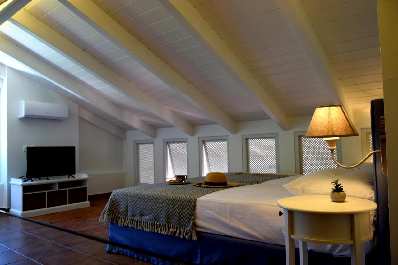 Perigiali Suite นีดรี ภายนอก รูปภาพ